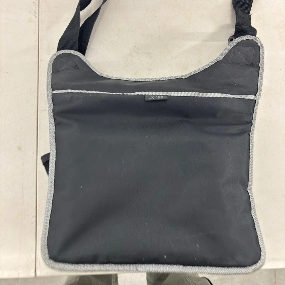 Lowepro LX 160 Camera Messenger Bag Black Nylon Padded Shoulder Strap DSLR Case